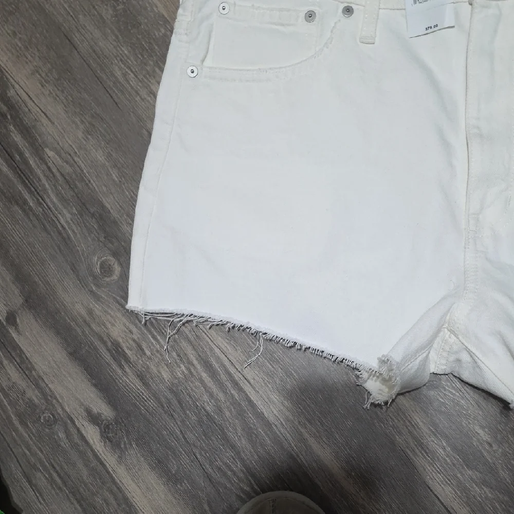 NWT Madewell White Raw-Hem Denim Cutoff Shorts - Women Size 32 - Picture 4 of 6